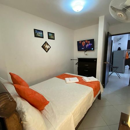 Casa Linda Apartment Санта Марта Екстериор снимка